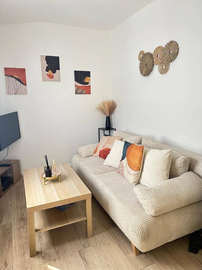 Location de vacances pour 4 personnes, avec jardin et piscine à Champs-sur-Marne