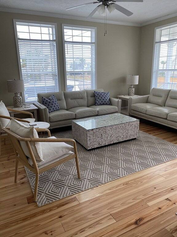 *New* - Location, Location - 250 Feet to the Beach - Sleeps 6 in Bay St. Louis, Mississippi Gulf Coast