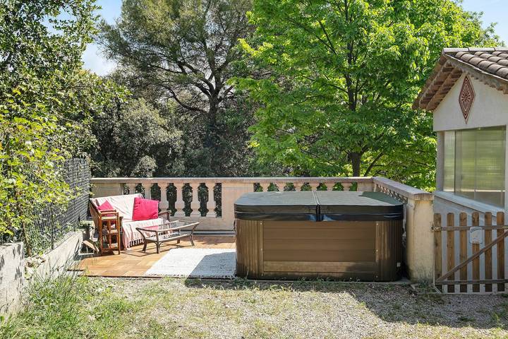 La rosa & il lupo, casa vacanze eco-vintage in Spéracèdes, Costa mediterranea (Francia)