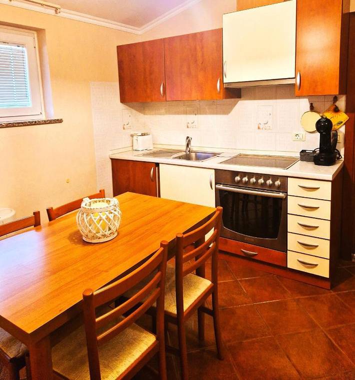 Maison d’hôte pour 3 personnes, avec vue ainsi que piscine et jardin, animaux acceptés à Piran - 3