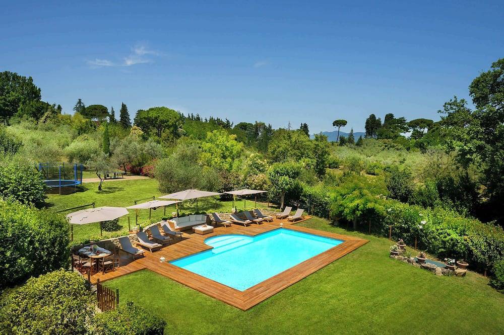 Magnificent 8Bd Villa W/ Heated Pool,Top Location! in Comune di Galuzzo (1861-1865), Florence