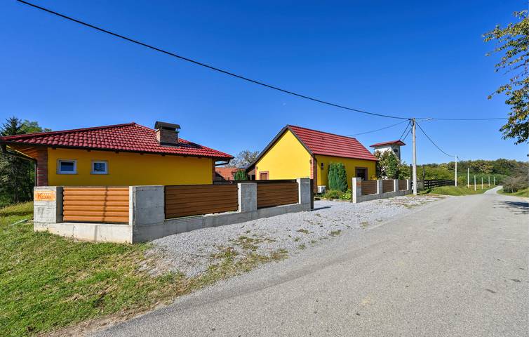 Reizende 142 m² große Wohnung mit Pool, WLAN und Parkplatz in Bjelovar-Bilogora