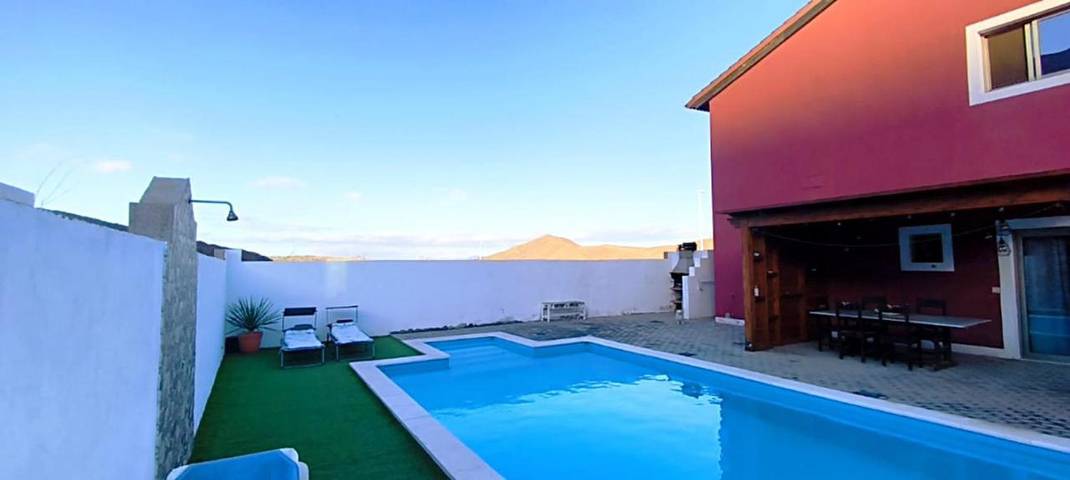 Apartamento de vacaciones para 4 personas, con terraza además de piscina y vistas, Se admiten mascotas - 1
