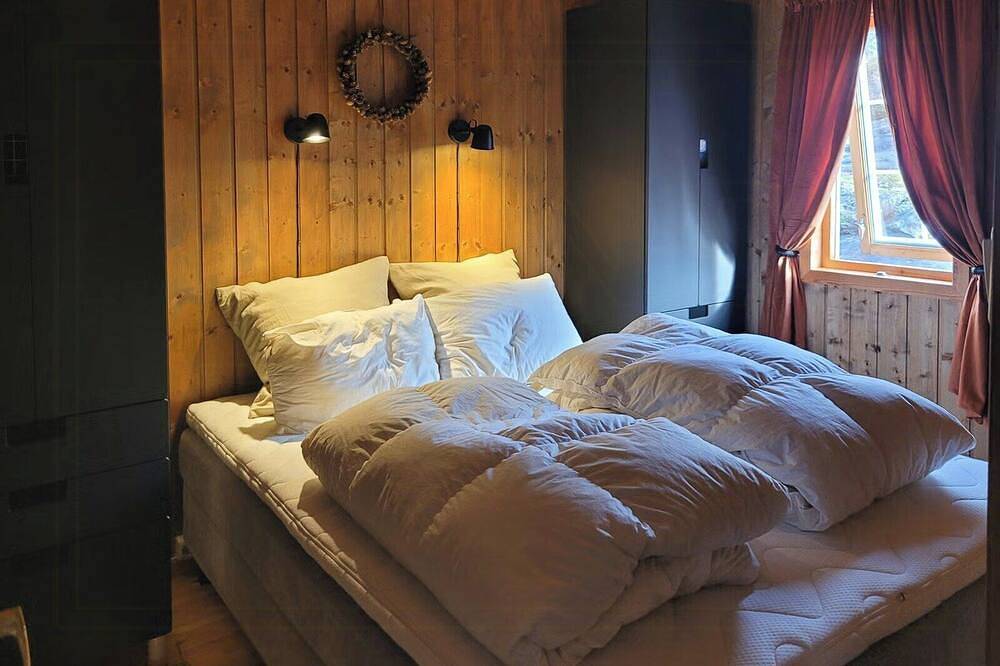 Hütte mit Tierwelt und Wanderwegen in Froland