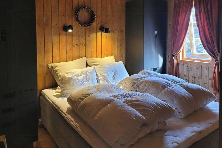 Hütte mit Tierwelt und Wanderwegen in Froland