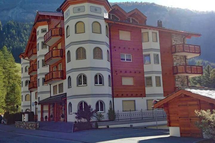 Gîte pour 4 personnes, avec Balcon dans Thermes Du Grand Hotel Regina