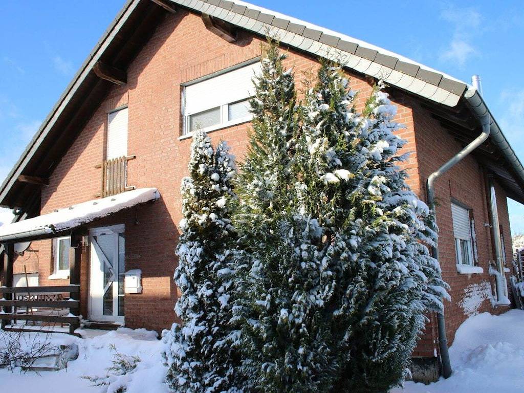 Ferienhaus in Wiesbaum mit Barbecue in Wiesbaum, Vulkaneifel
