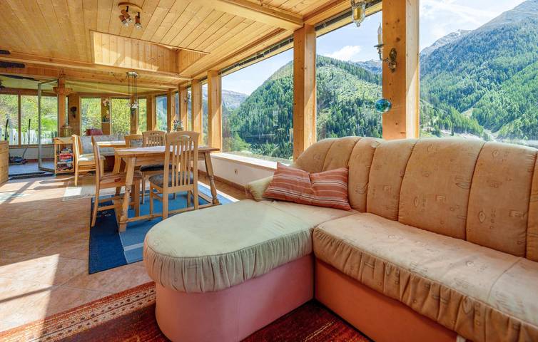 Ganze Ferienwohnung, Gemütliche 160 m² große Wohnung mit WLAN, Küche und 2 km Entfernung zum Fluss Möll in Asten (Mörtschach), Mörtschach
