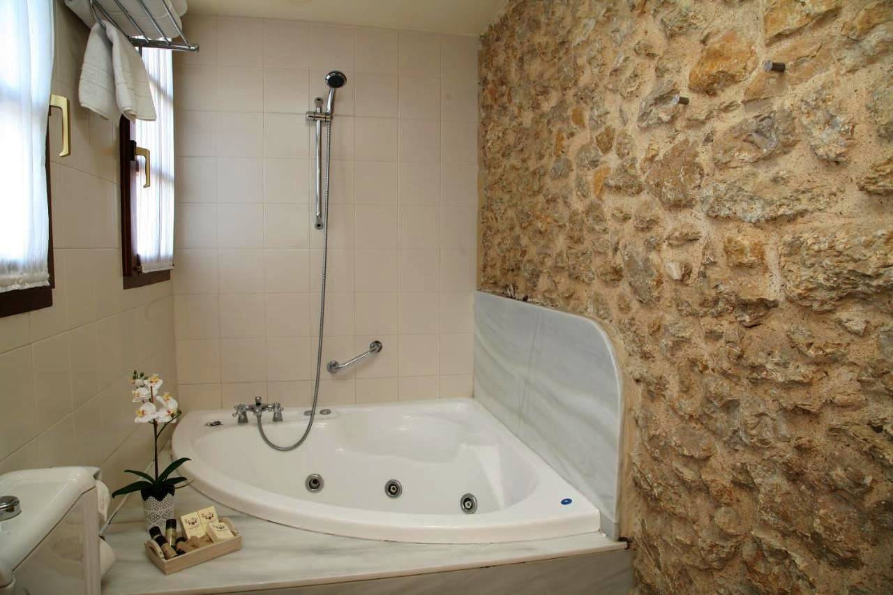 Hotel para 10 personas con jacuzzi in Oviedo, Cordillera Cantábrica