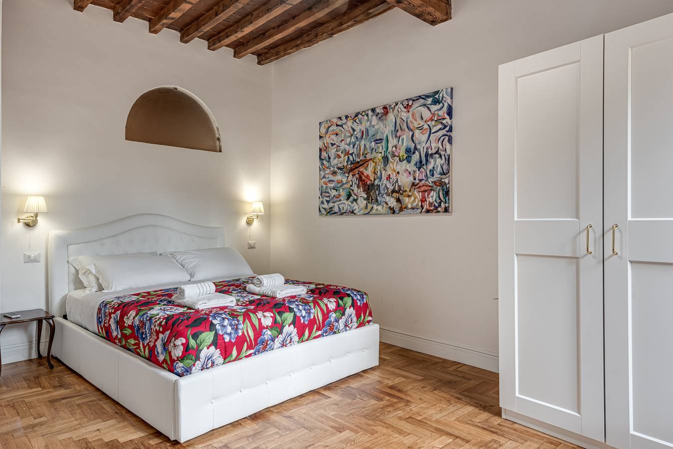 Entire apartment, Apartment 'Irene and Elena House - Florence' with Wi-Fi and Air Conditioning in Florence city center, Florence