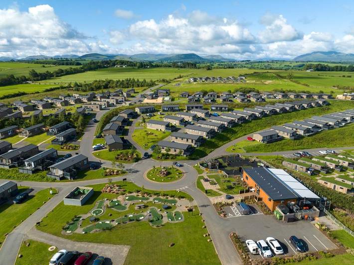 Holiday village for 2 people, with Hot tub and Terrace as well as Garden in the Lake District