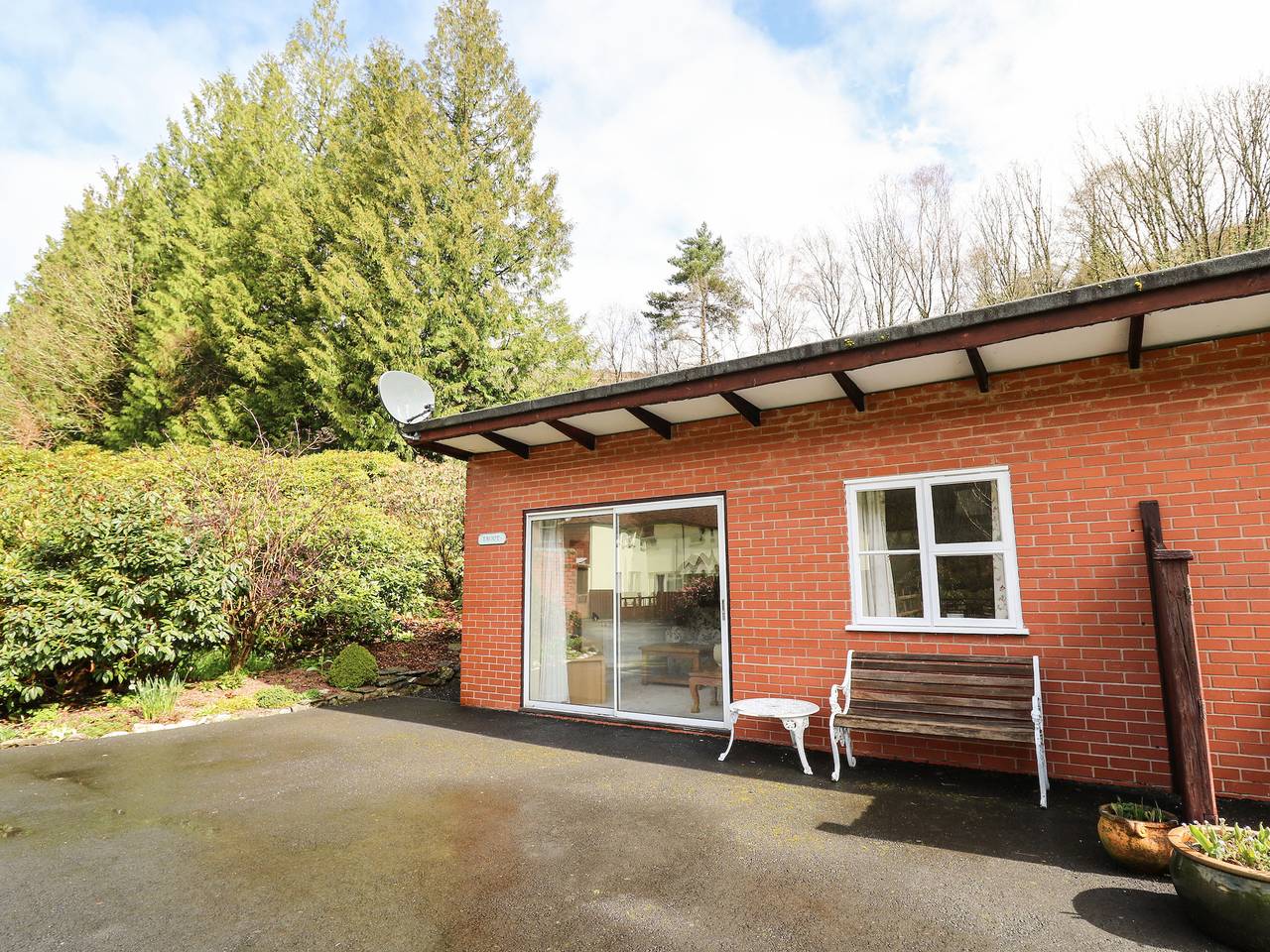 Log Cabin for 2 People in Powys, Mid-Wales