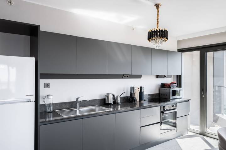 Ganze Wohnung, Diana - 3Bd Fantastic Central Flat w Parking & Gym in Talatpaşa Mahallesi, Marmararegion