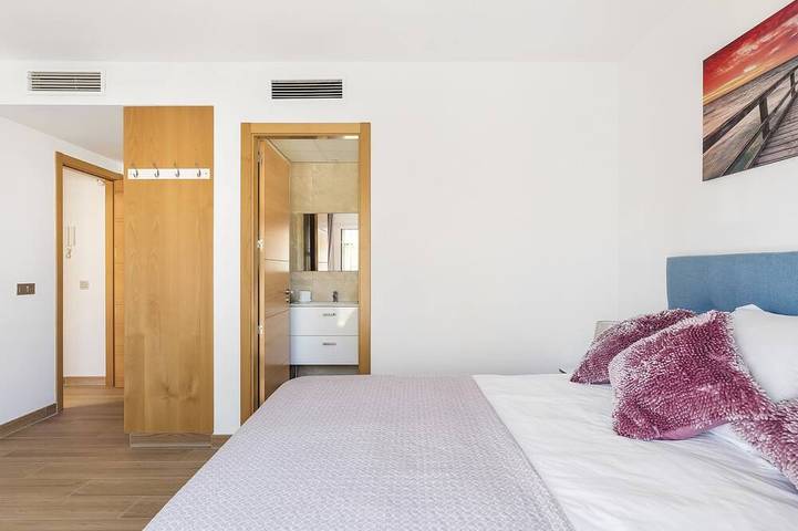 Modern Lovely Villa with Heated Private Pool and Roof Terrace, Golf & Sea Views in Amarilla Golf, San Miguel de Abona