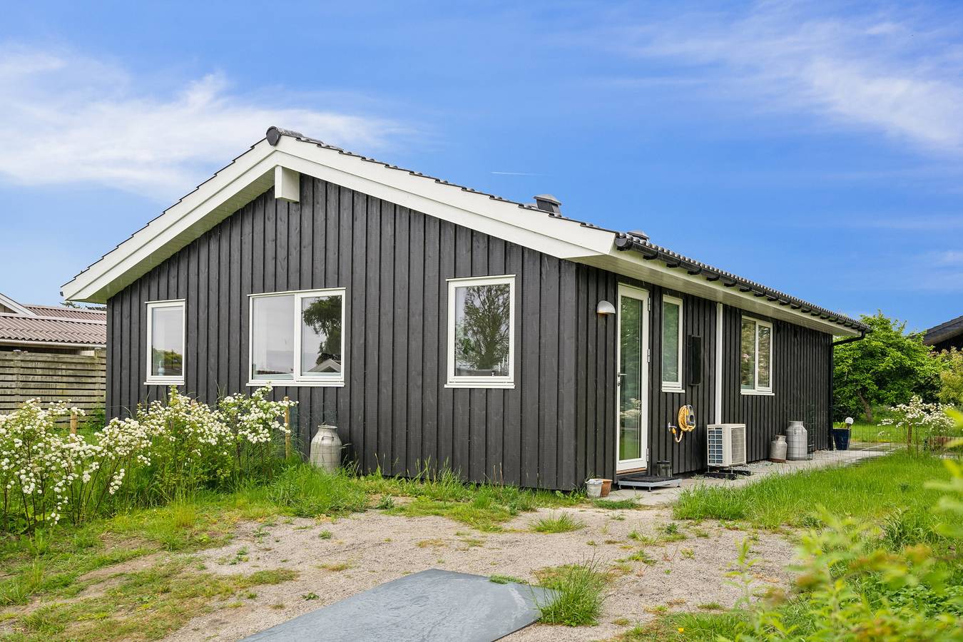 Gemütliches Sommerhaus am Wasser in Strøby, Stevns und Umgebung