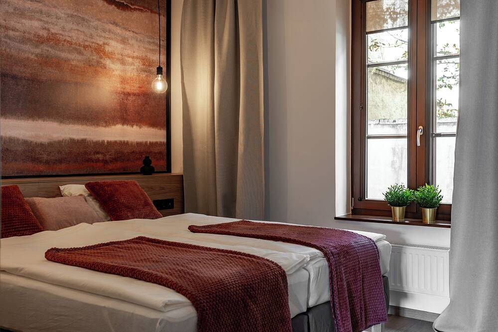 Ganze Wohnung, Exclusive 2-bedroom apartment with Ac and private garden in Pécs in Pecs, Kleingebiet Fünfkirchen