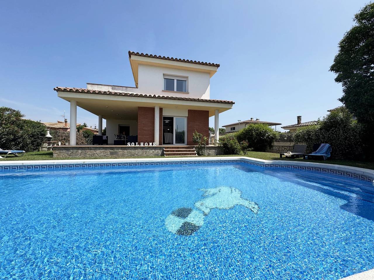 Geräumiges Familienhaus in Sant Pere Pescador, nahe dem Strand in Sant Pere Pescador, Oberampurien