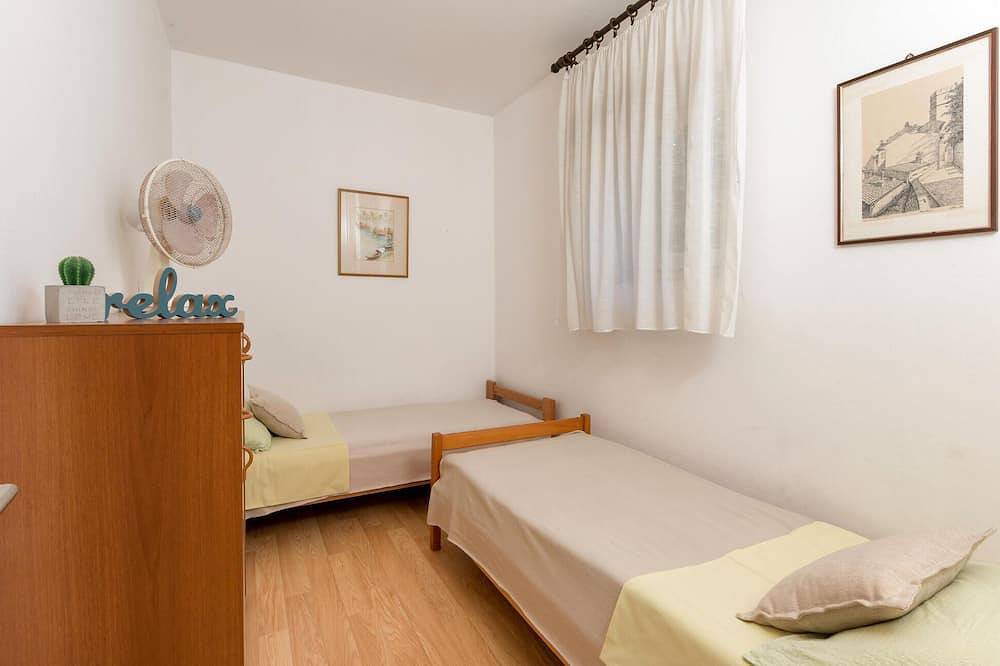 Hel lejlighed, Cozy apartment in Pula with Wifi in Pula-Medulin, Pula