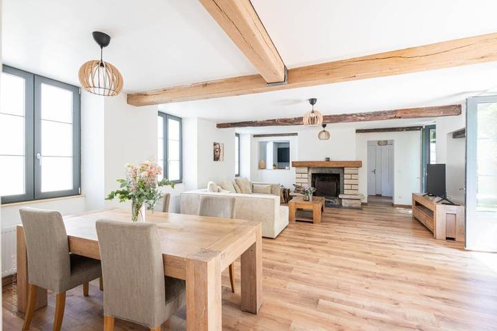 Location de vacances pour 9 personnes, avec jardin à Dampierre-en-Yvelines - 2