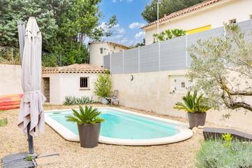 Villa pour 4 personnes, avec jardin ainsi que piscine et terrasse à Martigues
