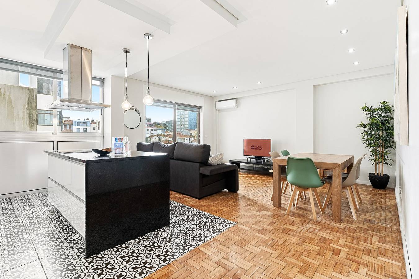 Ganze Wohnung, Ferienwohnung für 6 Personen mit Terrasse in Santo Ildefonso, Porto