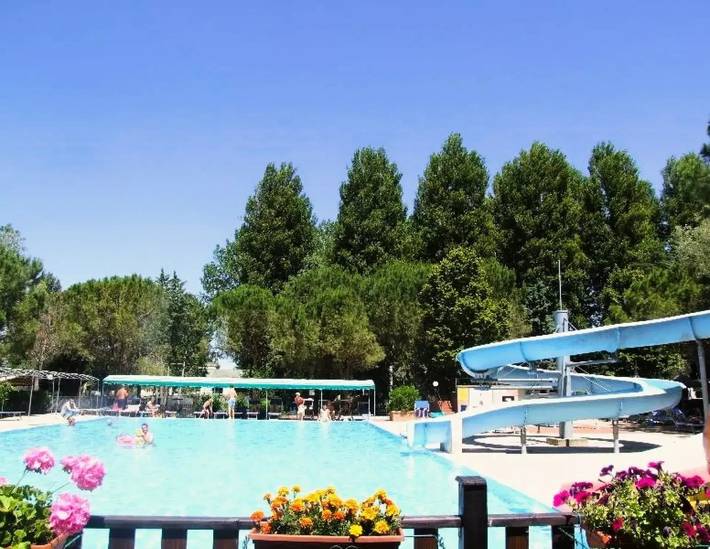 Camping für 4 Personen, mit Pool und Terrasse in Umbrien - 3