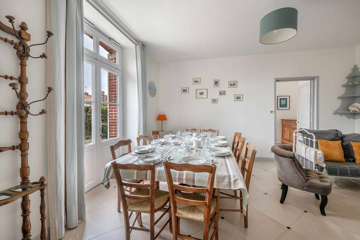 Location de vacances pour 8 personnes, avec jardin dans Plage Du Port Meleu Prefailles - 2