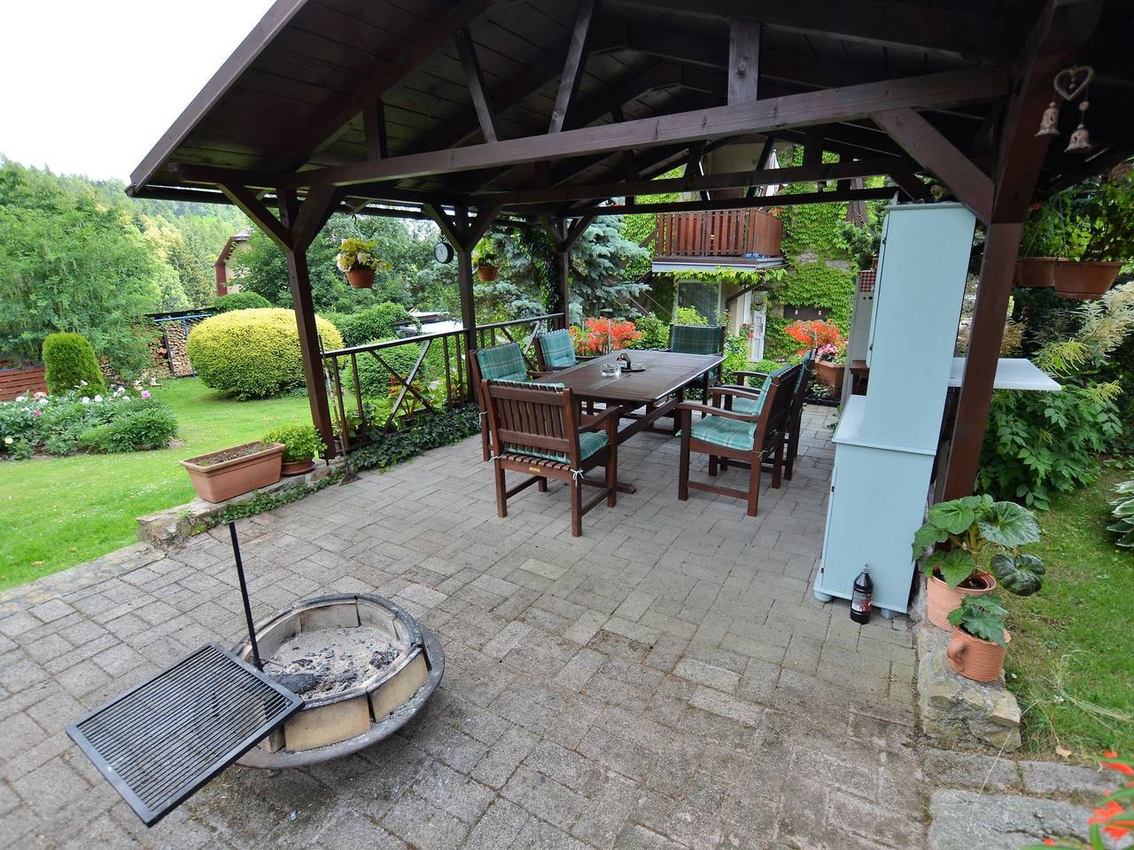 Geheel appartement, Modern vakantiehuis met prachtige tuin bij Karlovy Vary in Karlsbad, West-Bohemen