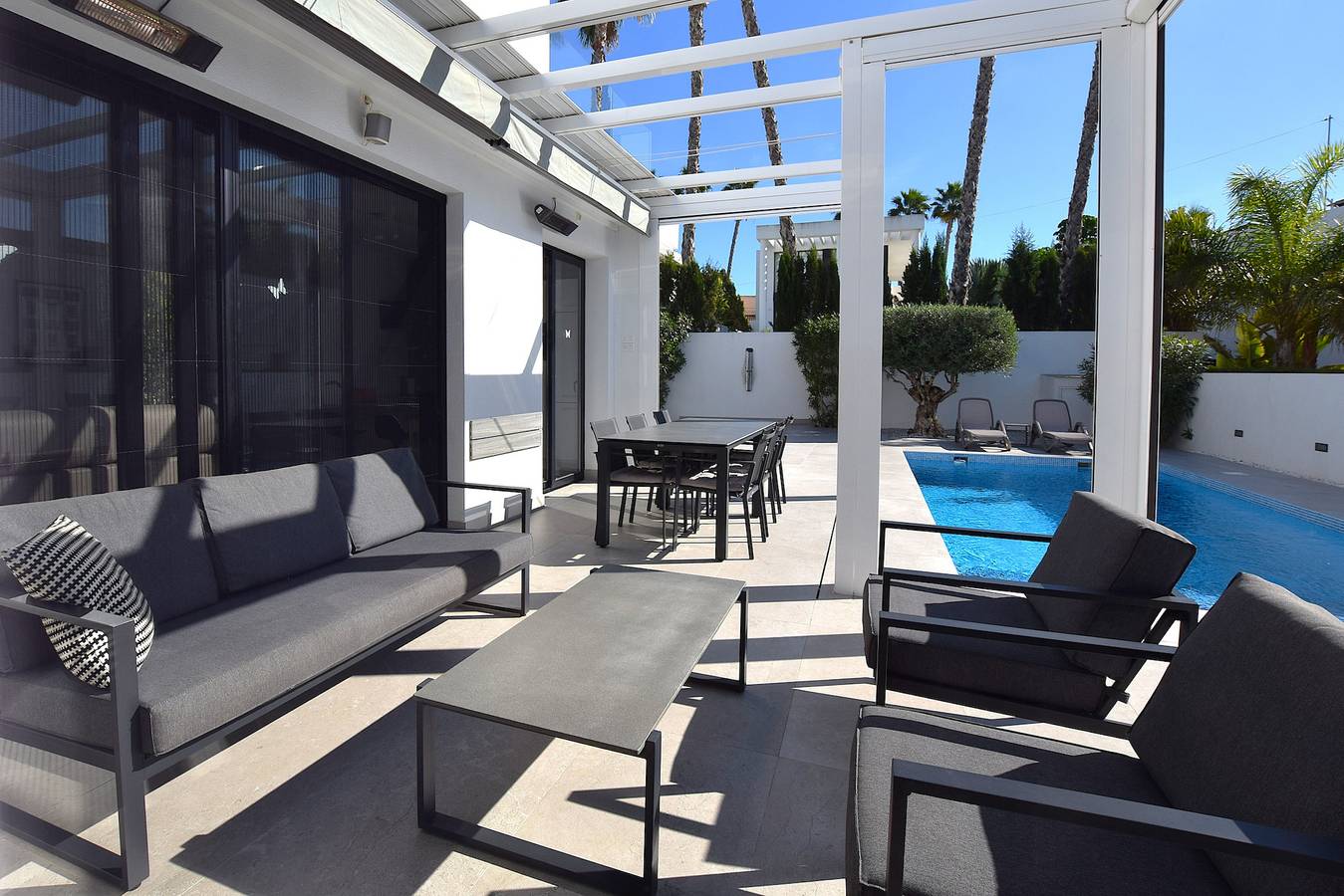 Modern Costa Blanca villa with pool and sunny terrace in San Fulgencio, Costa Blanca