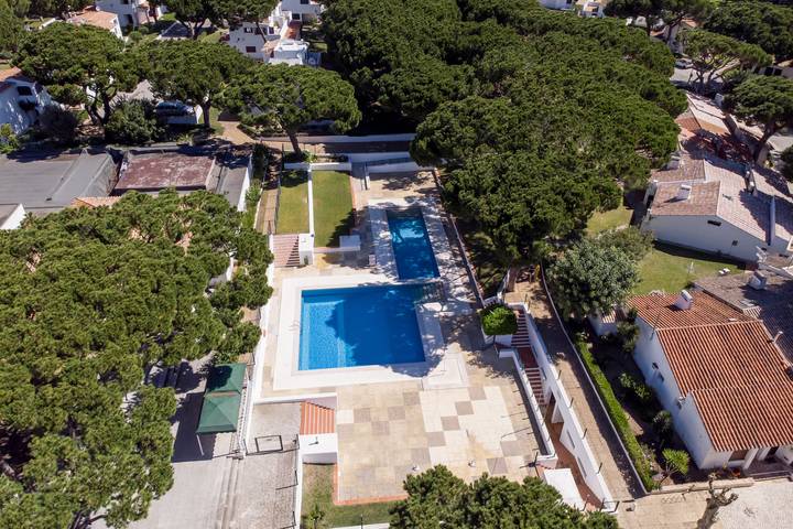 Ferienhaus für 8 Personen, mit Kinderpool und Garten sowie Terrasse an der Algarve - 2