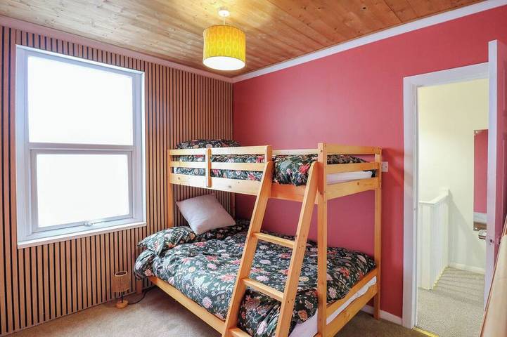 Meregate Cottage, pet friendly, with open fire in Margate in Botany Bay, Kent