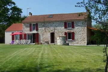 Gîte pour 10 personnes, avec jardin à La Roche-sur-Yon