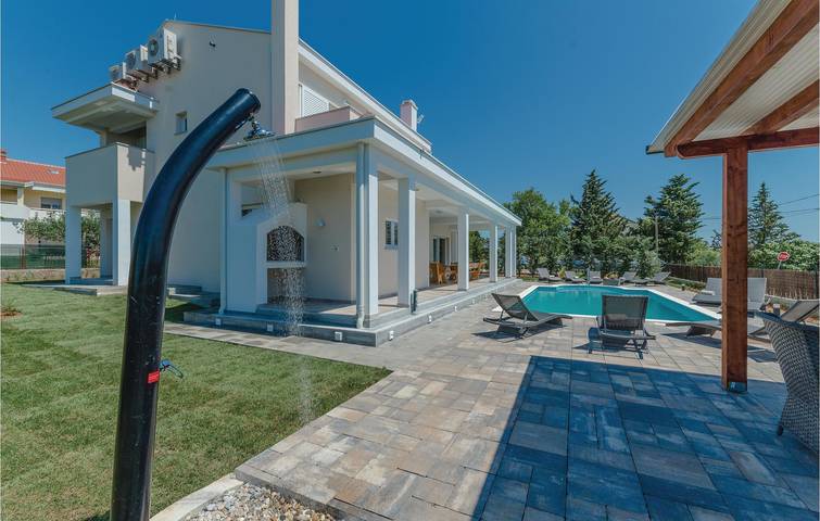 Ferienhaus für 12 Personen, mit Terrasse und Sauna, mit Haustier in Sukosan - 2