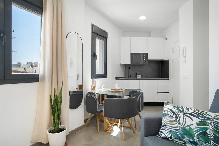 Entire apartment, Apartment 'Cervantes Homes No3' with Shared Terrace, Wi-Fi and Air Conditioning in Conil de la Frontera, Costa de la Luz