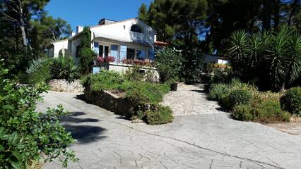 Chambre d’hôte pour 2 personnes, avec piscine et jardin à la La Ciotat