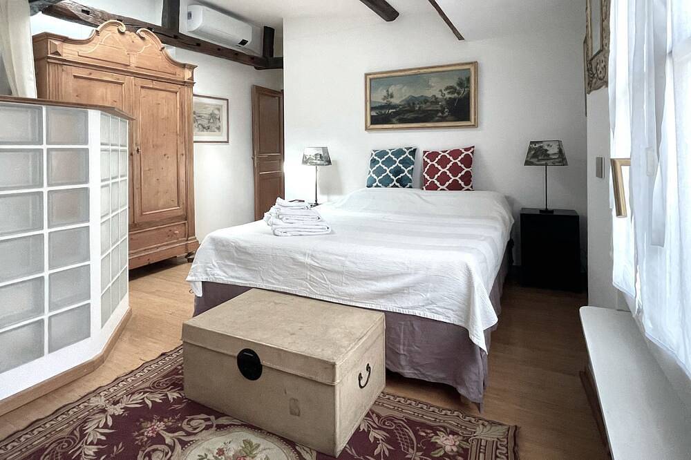 Suite du Prince: 70m2 2 bths A/C lift terrace view garage M4,10 Rerb to airports in Paris, Ile de France
