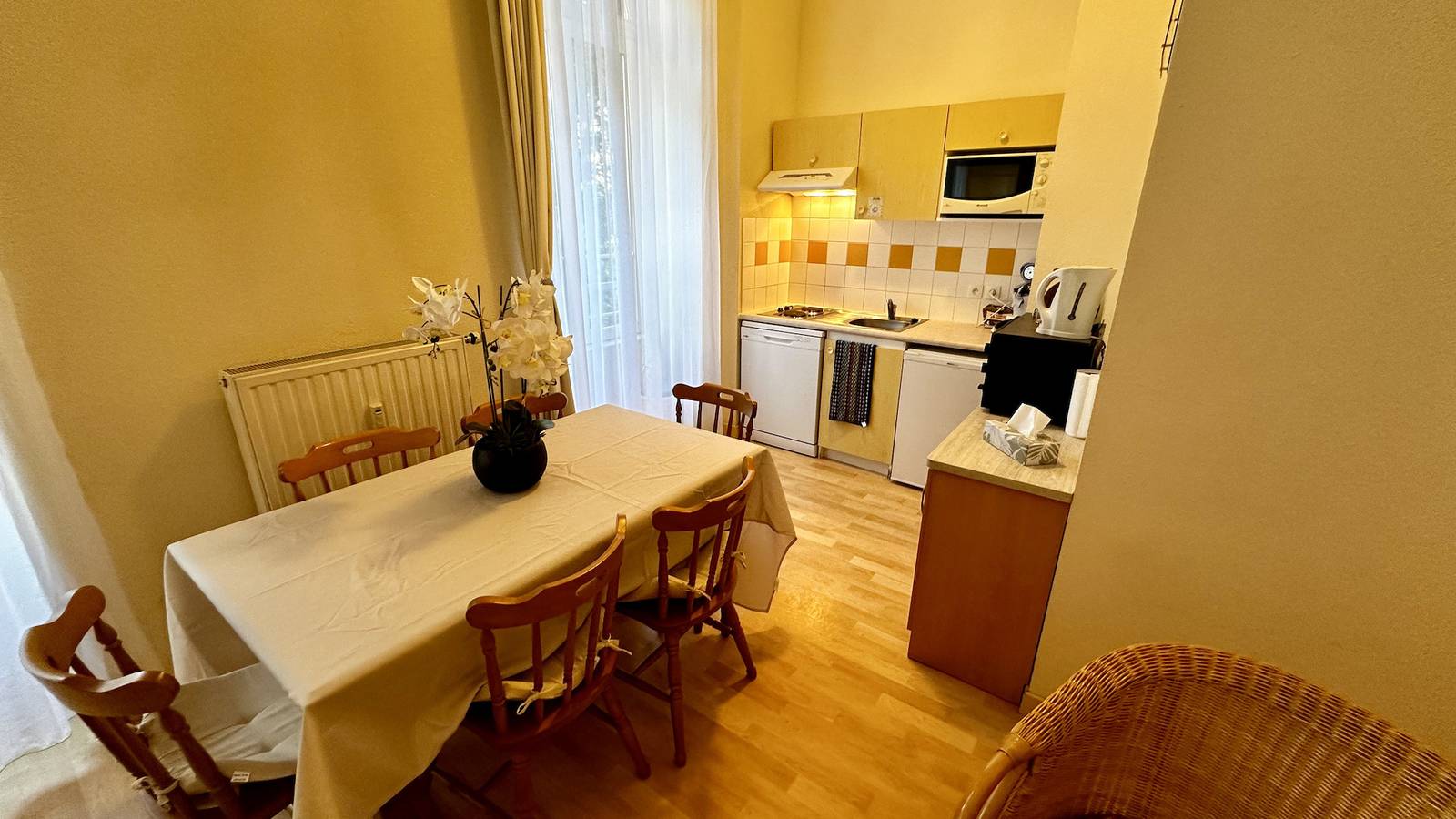 Entire apartment, So' Amandine - La Bourboule in La Bourboule, Volcans d'Auvergne Regional Nature Park