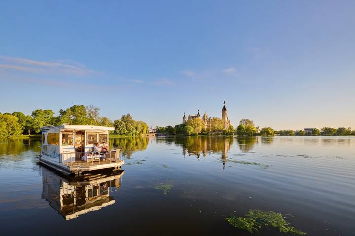 Ferienwohnung für 4 Personen, mit Seeblick in Schweriner Schloss