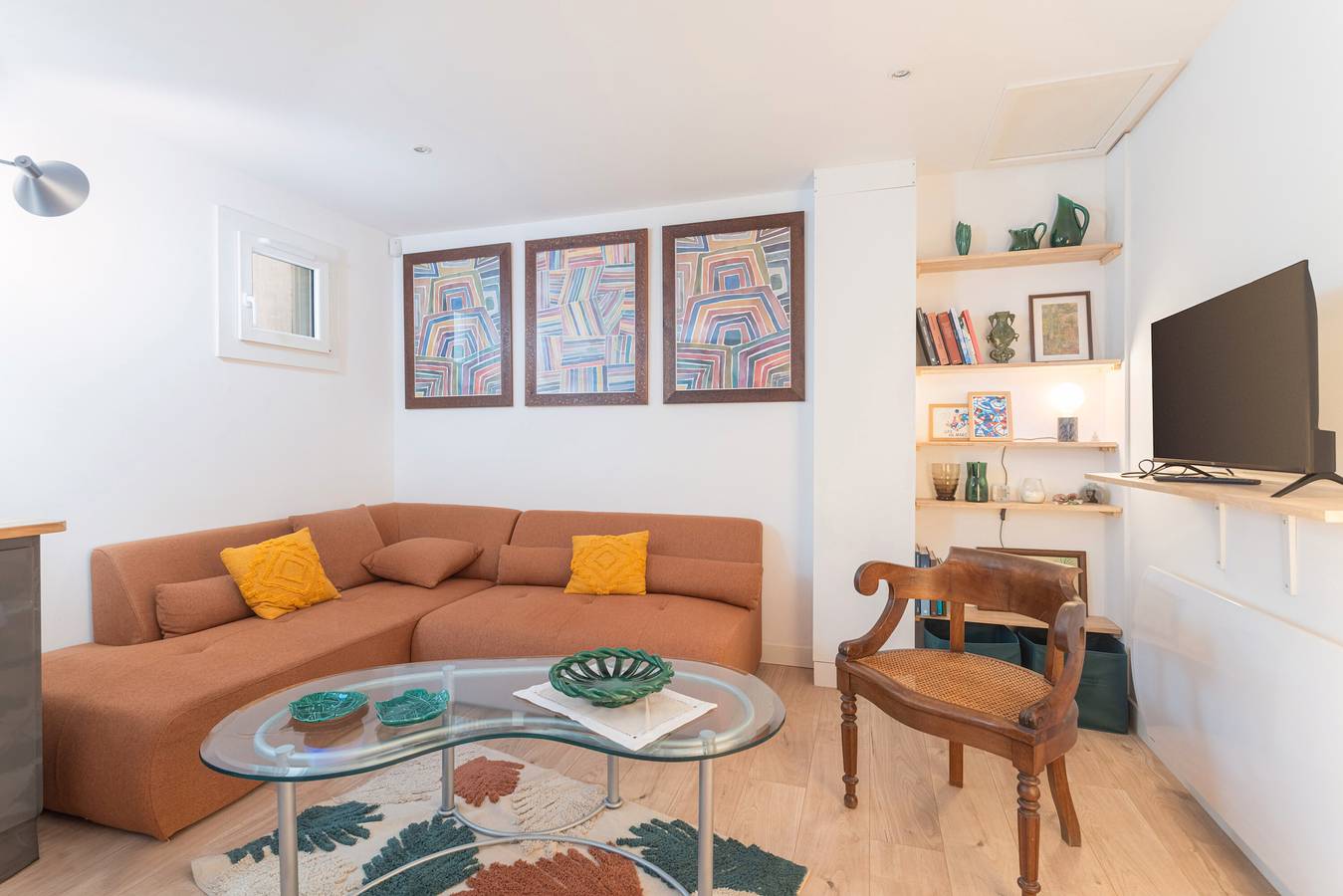 Appartement entier, Appartement « Céret » avec vue sur la montagne, piscine partagée et Wi-Fi in Céret, Région de Céret