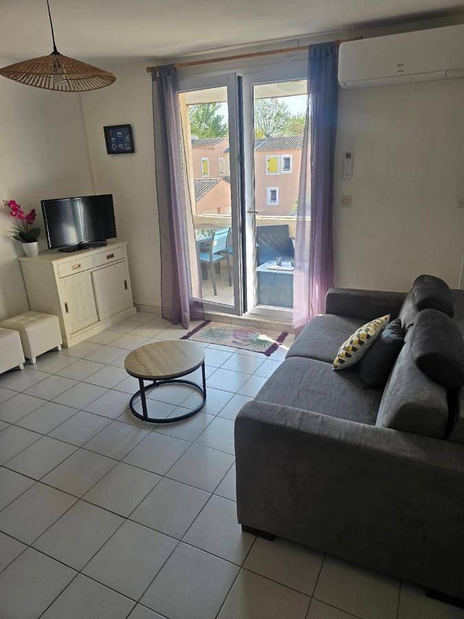 Gîte pour 5 personnes, avec balcon dans Office De Tourisme De Marseillan