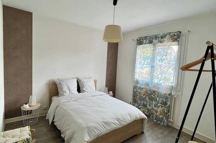 Apartamento entero, Casa Viallatoux - Proche Centre - Parking Gratuit in Brive-la-Gaillarde, Brive-la-Gaillarde region