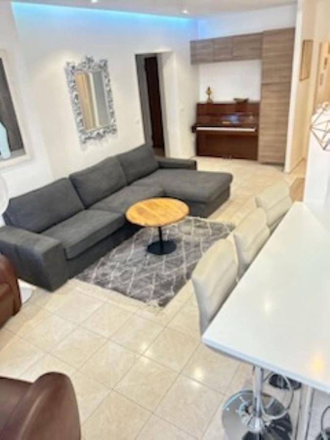 Gîte pour 6 personnes, avec vue dans Eglise Saint Denis