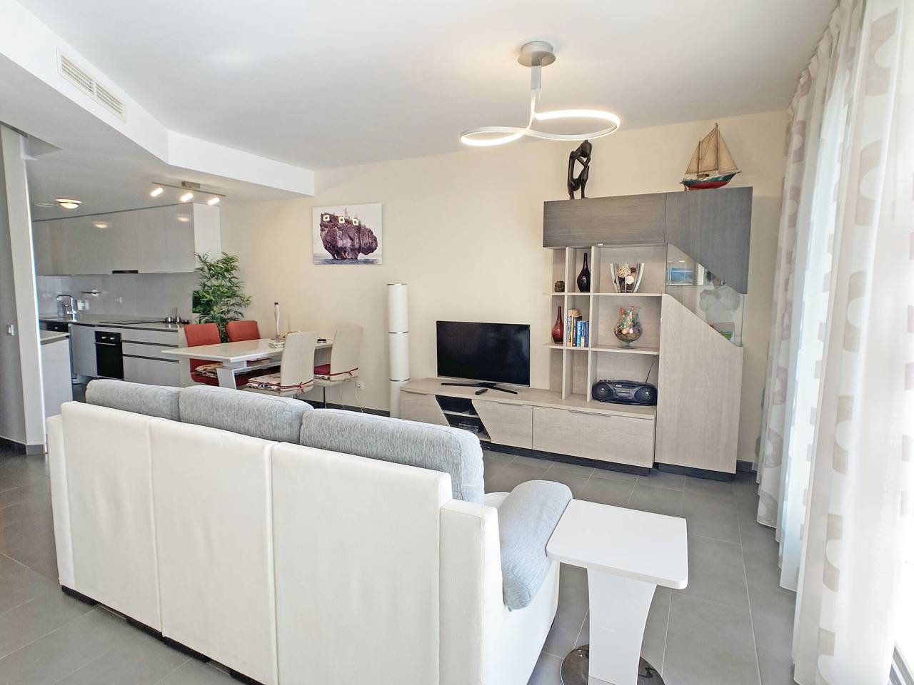 Appartement entier, Appartement en bord de mer avec piscine et WiFi, à 600 m de Cala Roja in Cabo de Palos, Mar Menor