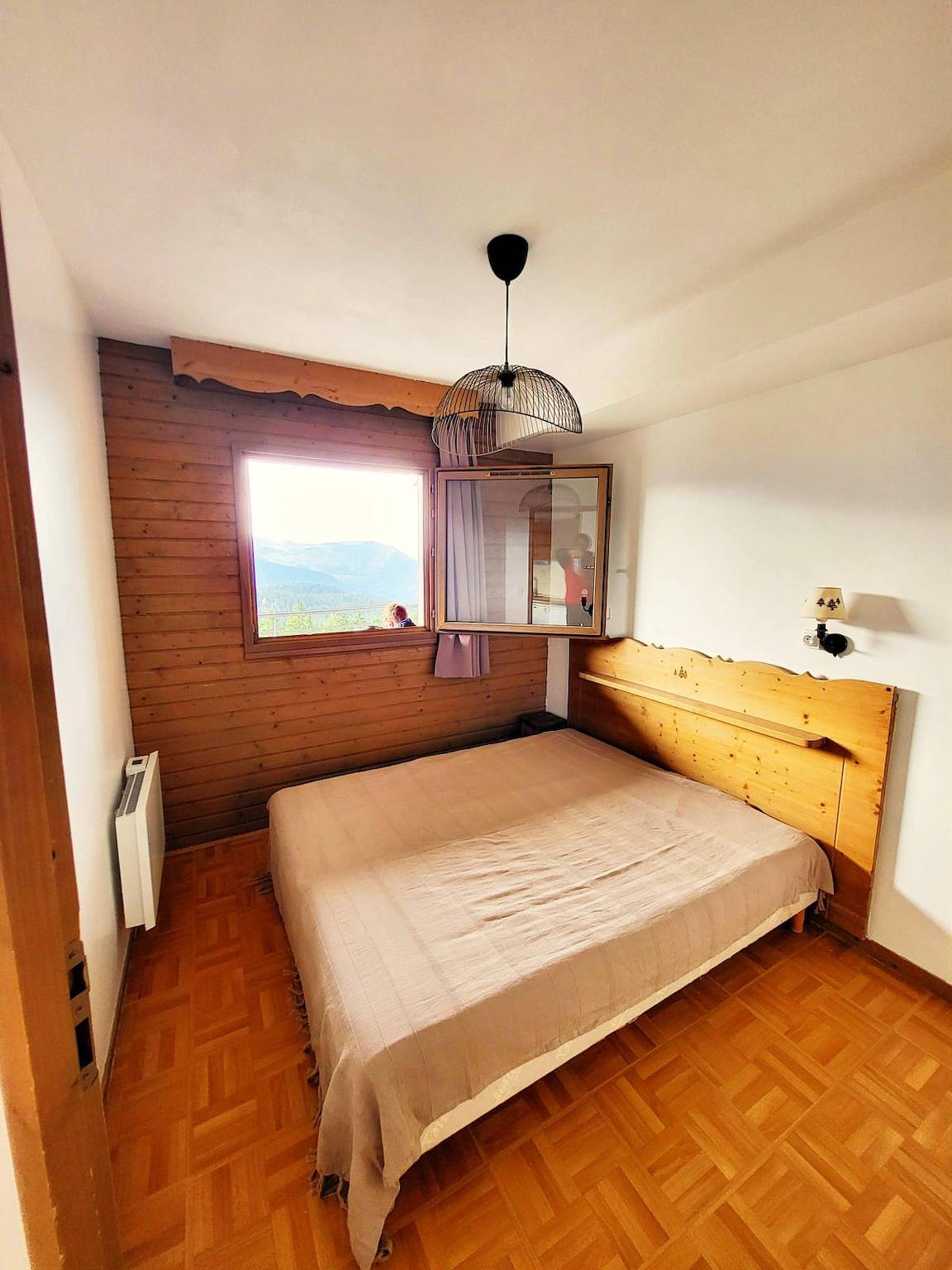 Appartement entier, Vue époustouflante Agréable T3 au pied des pistes terrasse pkg 6 pers in Chamrousse, Parc national des Écrins