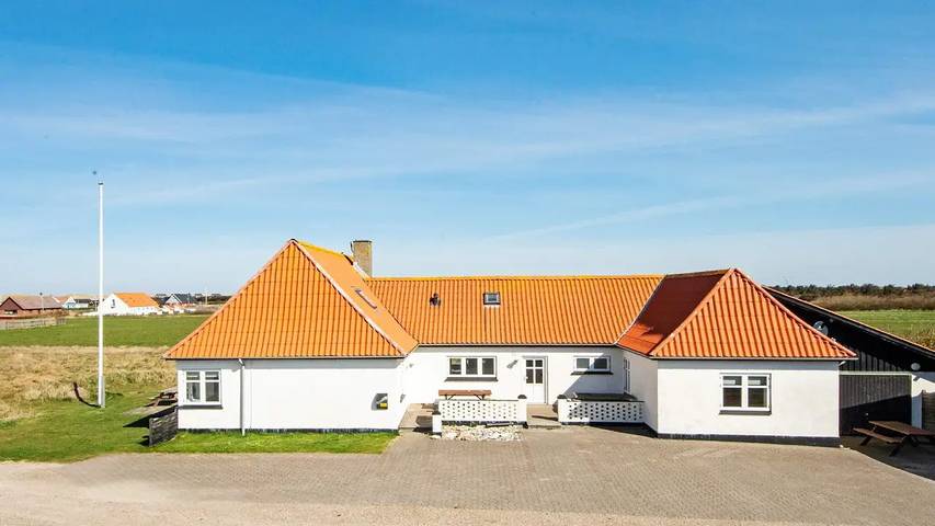 Ferienhaus für 18 Personen, mit Whirlpool und Terrasse sowie Sauna, mit Haustier