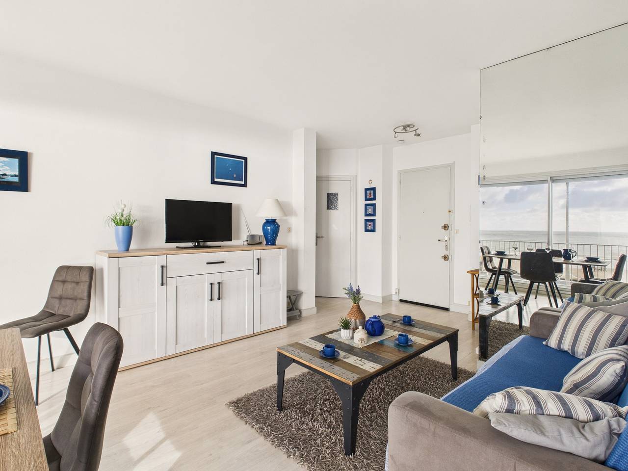 Entire apartment, Vue mer - 30m de la plage - 2 adultes / 2enfants in La Baule-Escoublac, Côte d'Amour