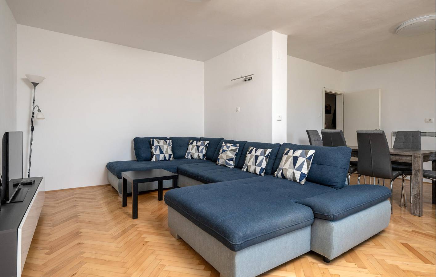 Ganze Ferienwohnung, Apartment am Meer mit Terrasse, WLAN und Parkplatz – in der Nähe des Zentrums von Peroj in Fazana, Südküste Istrien