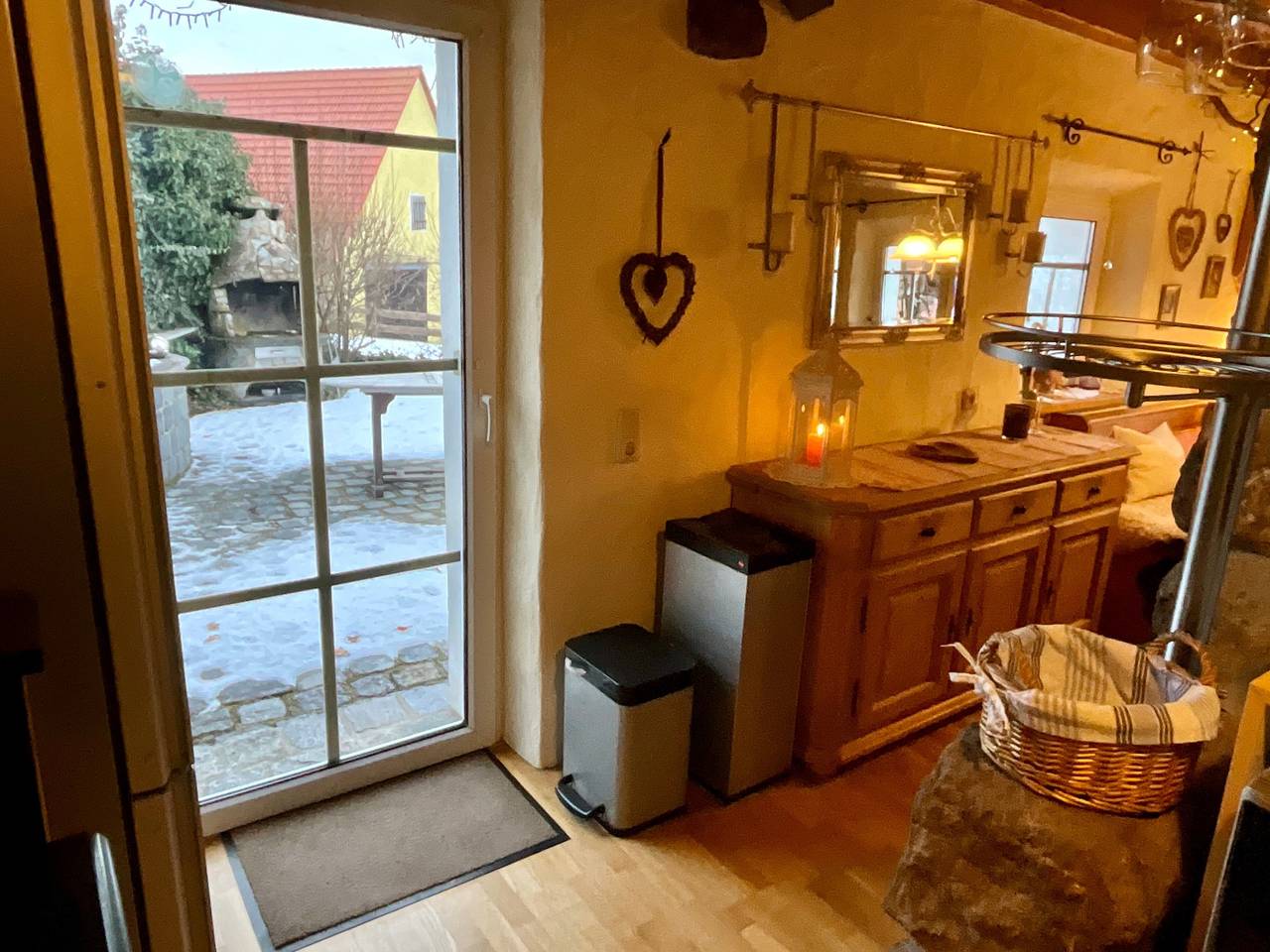 Charmante maison de campagne restaurée avec terrasse privée, jardin et Wi-Fi à Heilsbronn in Heilsbronn, Romantische Straße