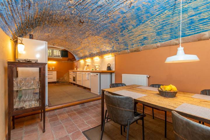 Casa de huéspedes para 9 personas, con jardín además de terraza y piscina, Se admiten mascotas en Pirineo Catalan - 4