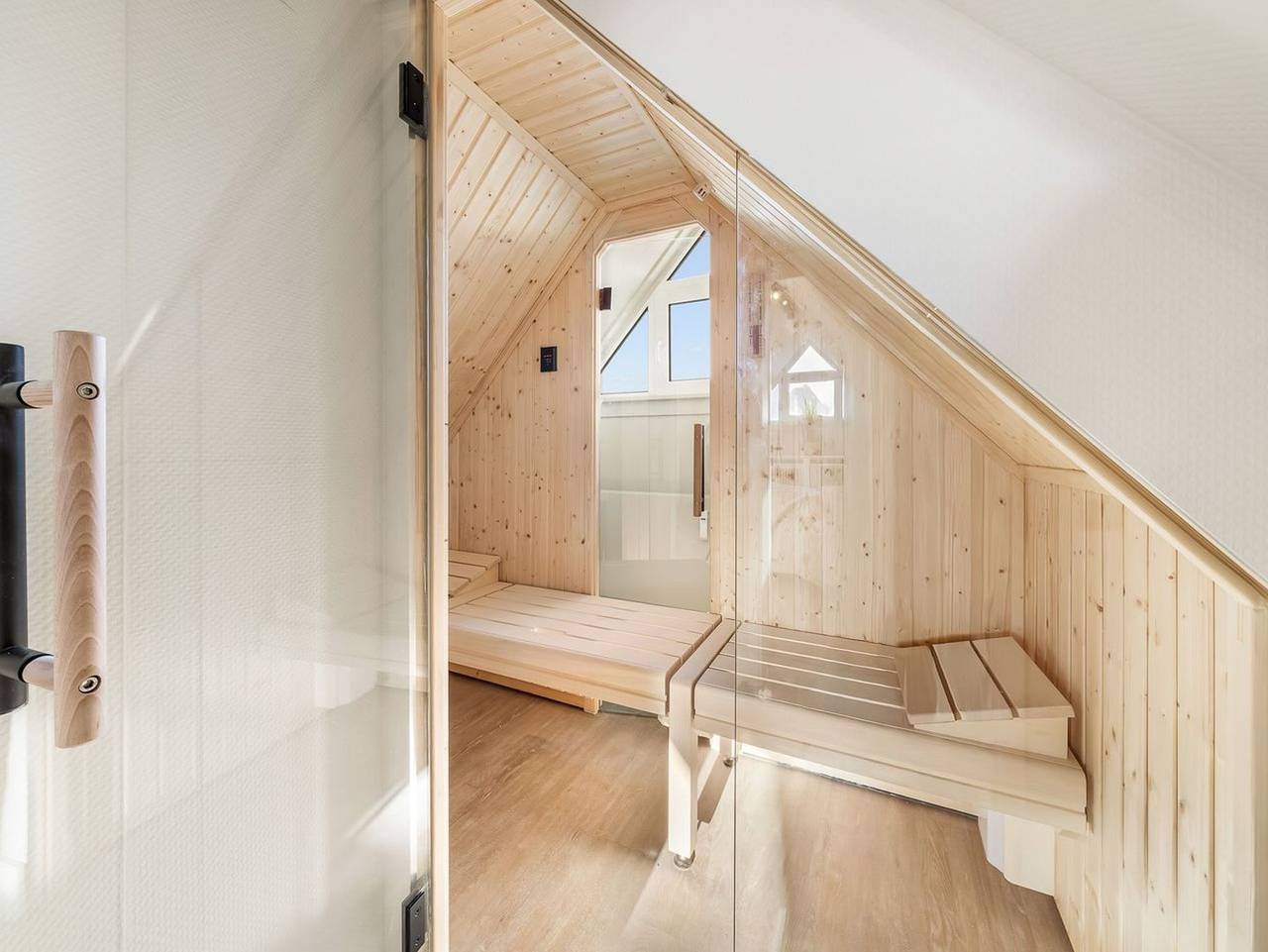 Ganze Ferienwohnung, Mare - Hochwertige 3-Zimmer-Ferienwohnung in Hörnum mit Balkon, Sauna & Strandnähe in Hörnum, Sylt